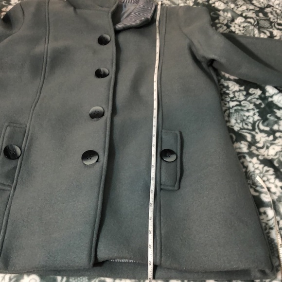 Gray Felt Gray Lightweight Car Coat with Cuff and Collar Design - Picture 6 of 6